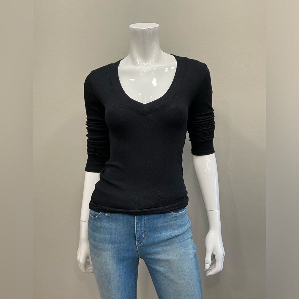 Perfectwhitetee Viola Ribbed Cotton Black Long Sleeve V-Neck Top Made In The USA - Picture 2 of 5